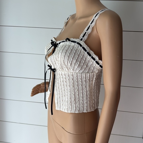 Floerns Lace Trim Tie Front Camisole Textured Sleeveless Crop Cami Top Sz S - Picture 3 of 10